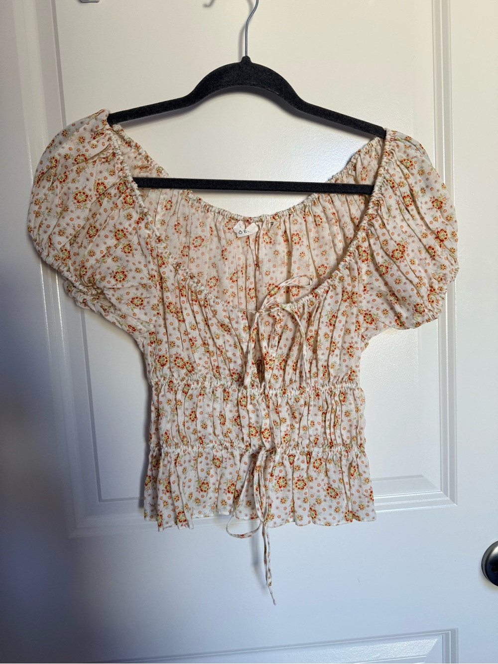 Doen Adie Top in Alabaster Countryside Calico